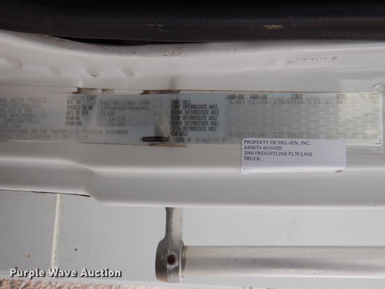 image for item DH5310 2000 Freightliner FL70 digger derrick truck