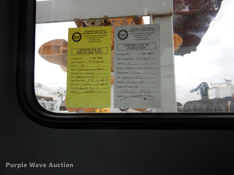 image for item DH5310 2000 Freightliner FL70 digger derrick truck