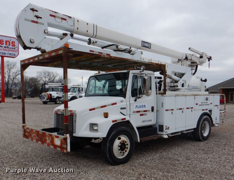 image for item DH5311 2000 Freightliner FL70 bucket truck