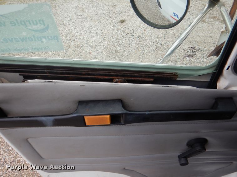 image for item DH5311 2000 Freightliner FL70 bucket truck