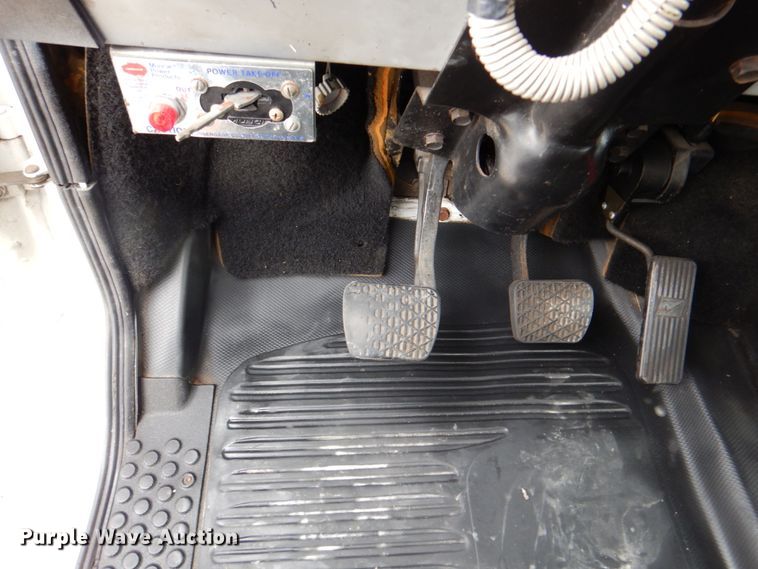 image for item DH5311 2000 Freightliner FL70 bucket truck