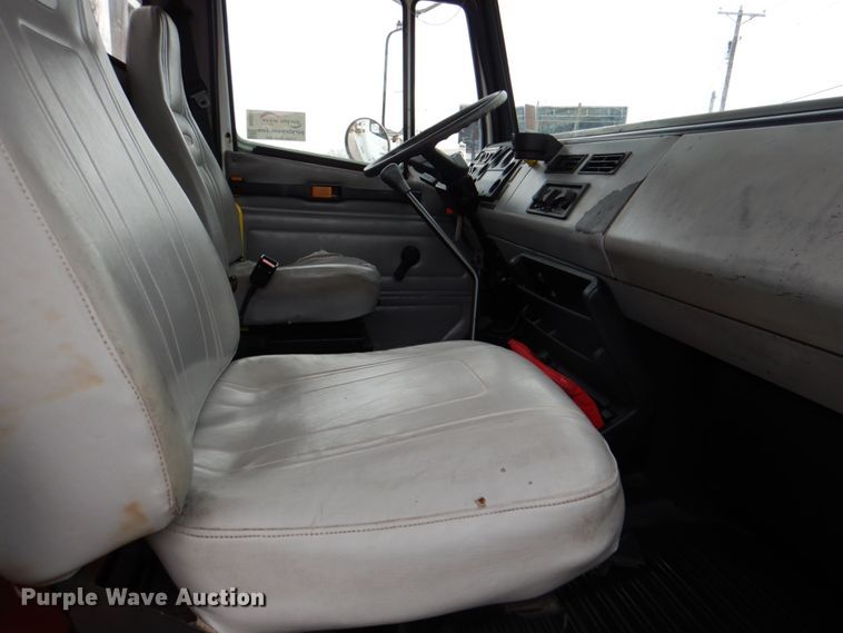 image for item DH5311 2000 Freightliner FL70 bucket truck