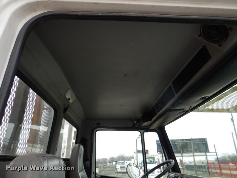 image for item DH5311 2000 Freightliner FL70 bucket truck