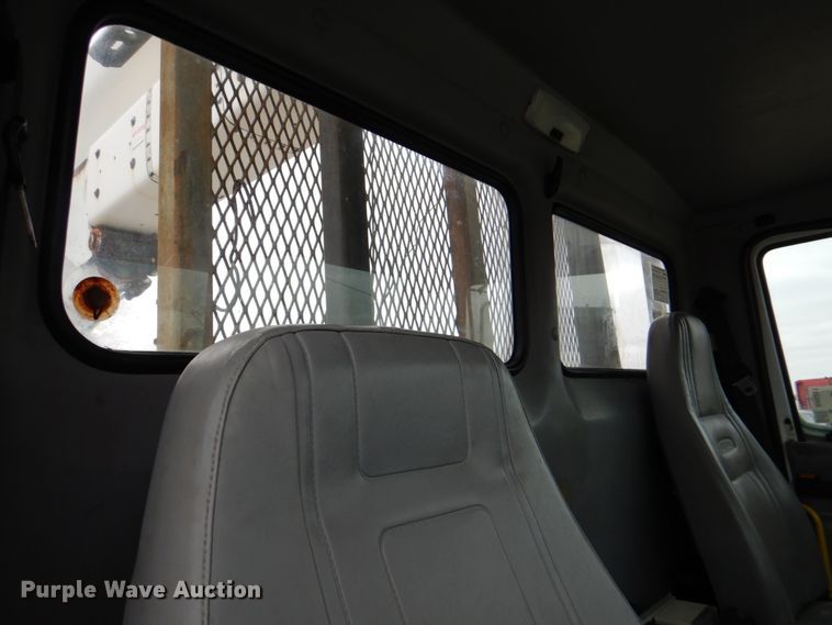 image for item DH5311 2000 Freightliner FL70 bucket truck