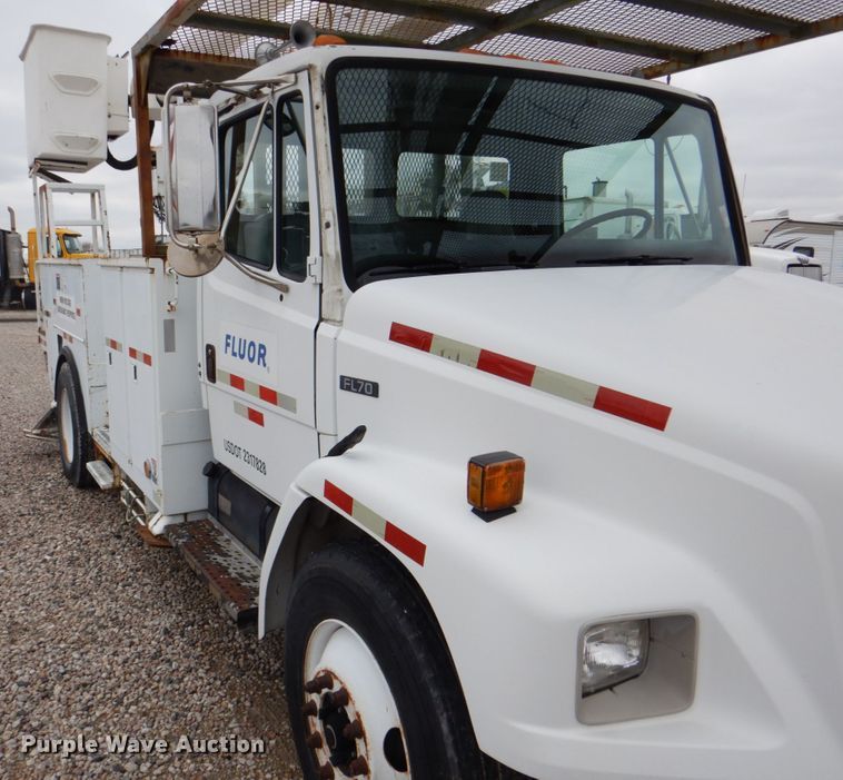 image for item DH5311 2000 Freightliner FL70 bucket truck