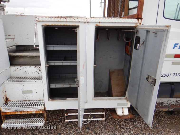 image for item DH5311 2000 Freightliner FL70 bucket truck