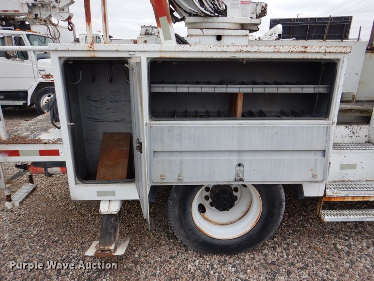 image for item DH5311 2000 Freightliner FL70 bucket truck