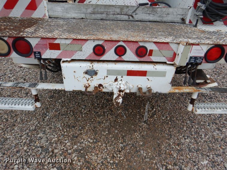 image for item DH5311 2000 Freightliner FL70 bucket truck