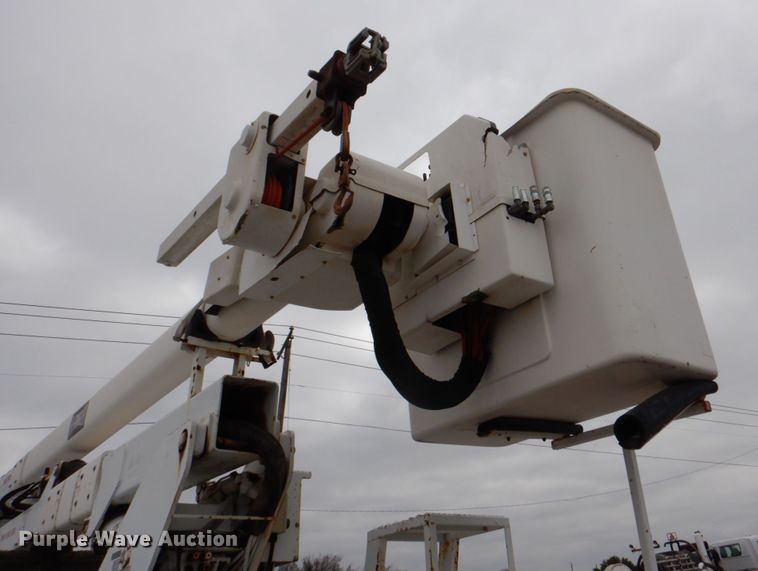 image for item DH5311 2000 Freightliner FL70 bucket truck