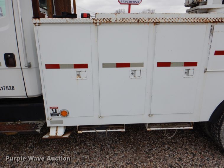 image for item DH5311 2000 Freightliner FL70 bucket truck