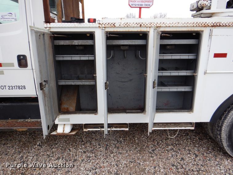 image for item DH5311 2000 Freightliner FL70 bucket truck