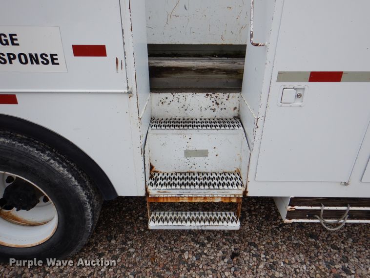 image for item DH5311 2000 Freightliner FL70 bucket truck