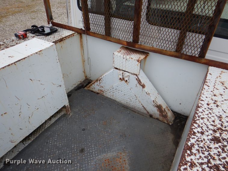 image for item DH5311 2000 Freightliner FL70 bucket truck