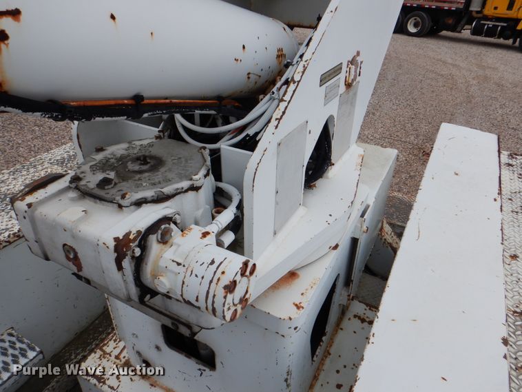 image for item DH5311 2000 Freightliner FL70 bucket truck