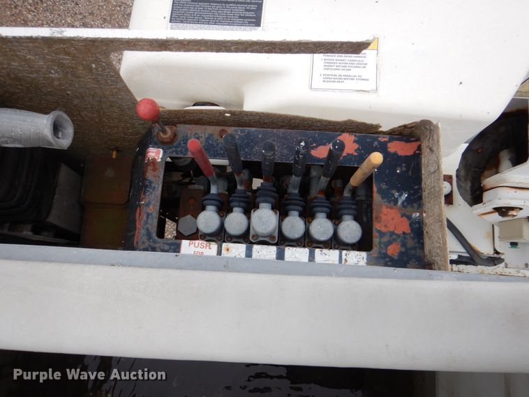 image for item DH5311 2000 Freightliner FL70 bucket truck