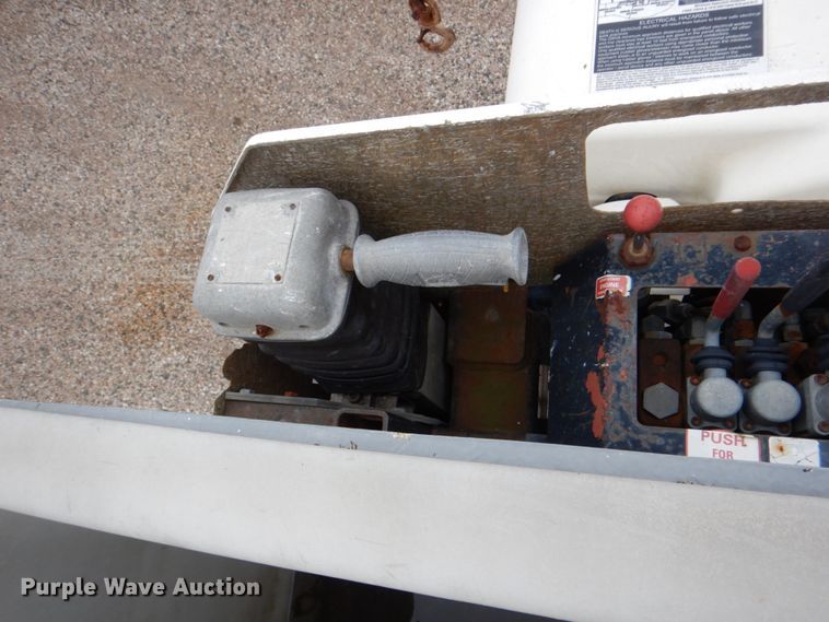 image for item DH5311 2000 Freightliner FL70 bucket truck