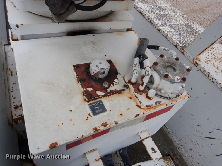 image for item DH5311 2000 Freightliner FL70 bucket truck