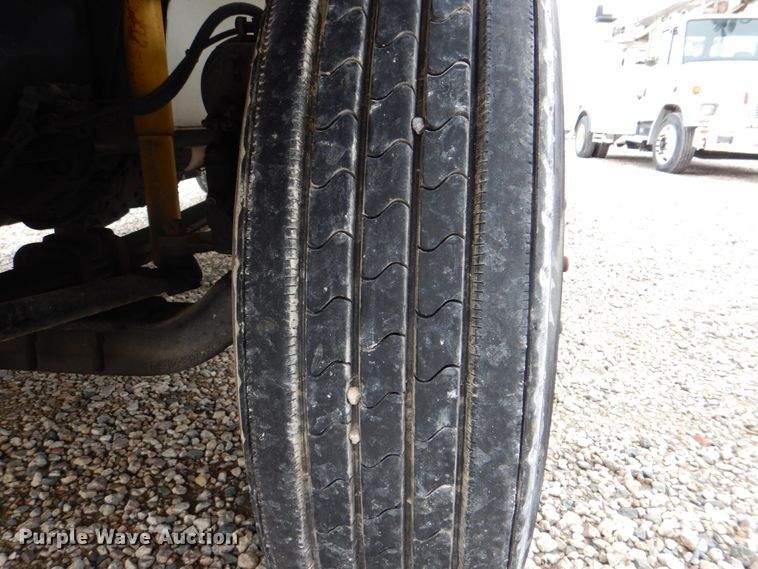 image for item DH5311 2000 Freightliner FL70 bucket truck