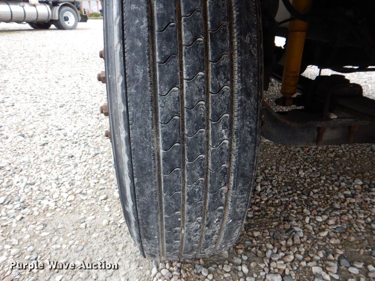 image for item DH5311 2000 Freightliner FL70 bucket truck