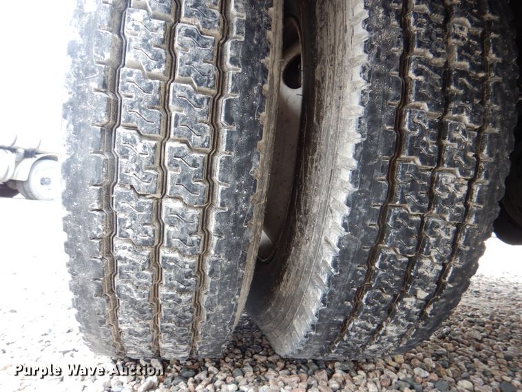 image for item DH5311 2000 Freightliner FL70 bucket truck