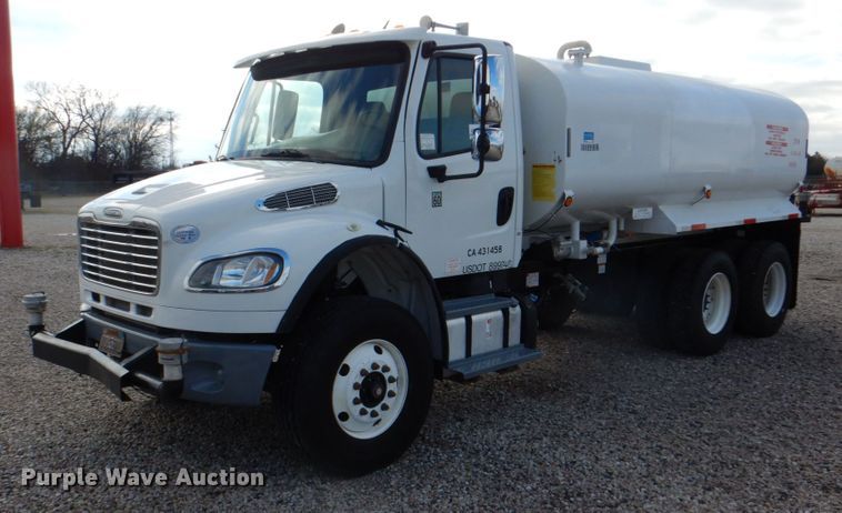 image for item DH5313 2013 Freightliner Business Class M2 water truck