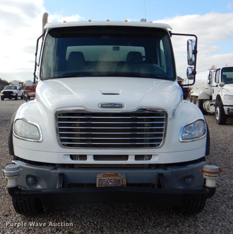 image for item DH5313 2013 Freightliner Business Class M2 water truck