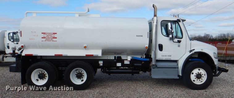 image for item DH5313 2013 Freightliner Business Class M2 water truck