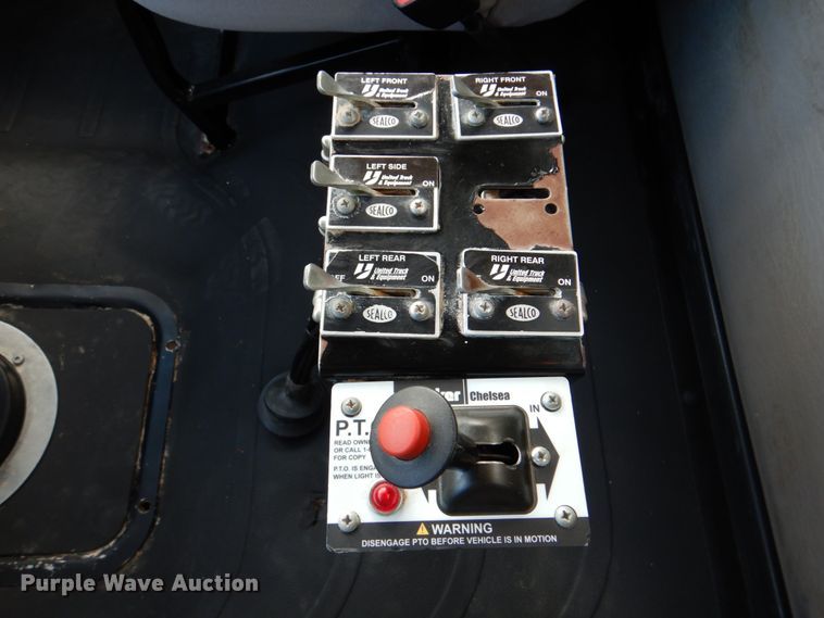 image for item DH5313 2013 Freightliner Business Class M2 water truck