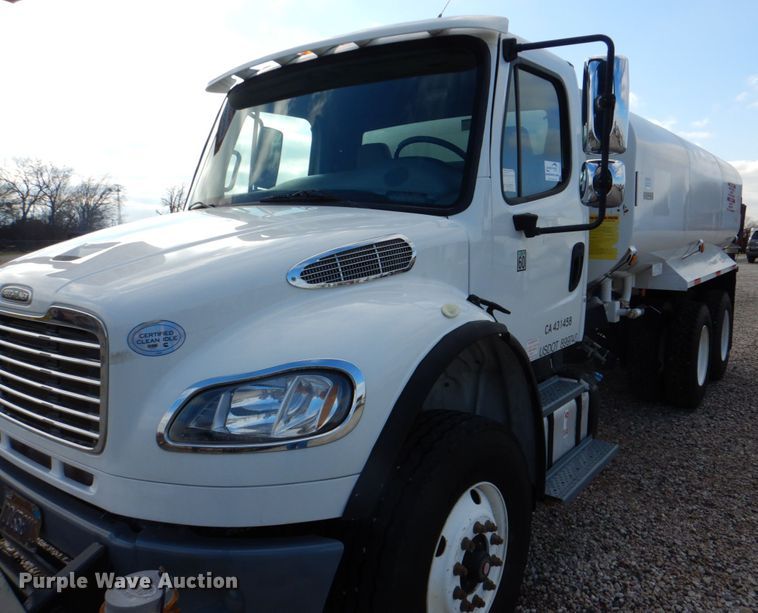 image for item DH5313 2013 Freightliner Business Class M2 water truck