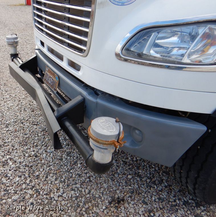 image for item DH5313 2013 Freightliner Business Class M2 water truck