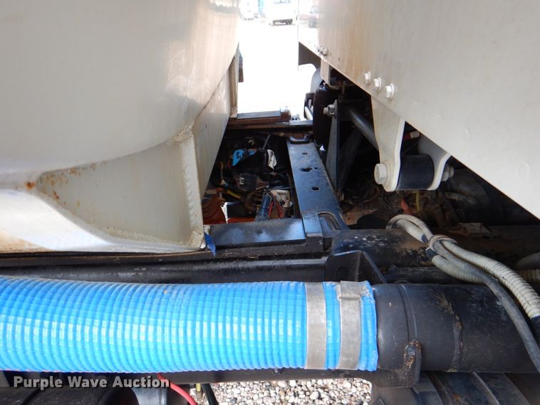 image for item DH5313 2013 Freightliner Business Class M2 water truck