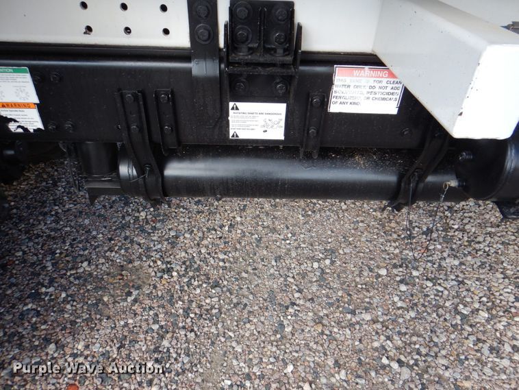 image for item DH5313 2013 Freightliner Business Class M2 water truck