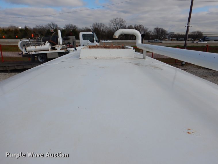 image for item DH5313 2013 Freightliner Business Class M2 water truck