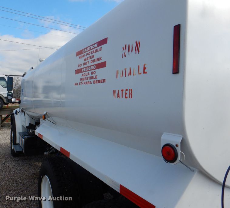 image for item DH5313 2013 Freightliner Business Class M2 water truck