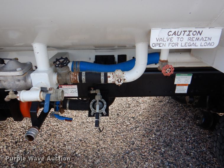 image for item DH5313 2013 Freightliner Business Class M2 water truck