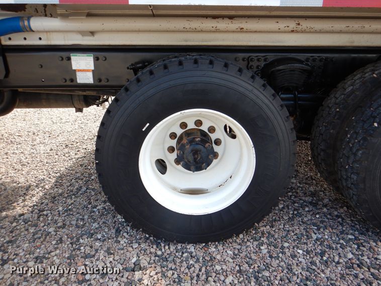 image for item DH5313 2013 Freightliner Business Class M2 water truck