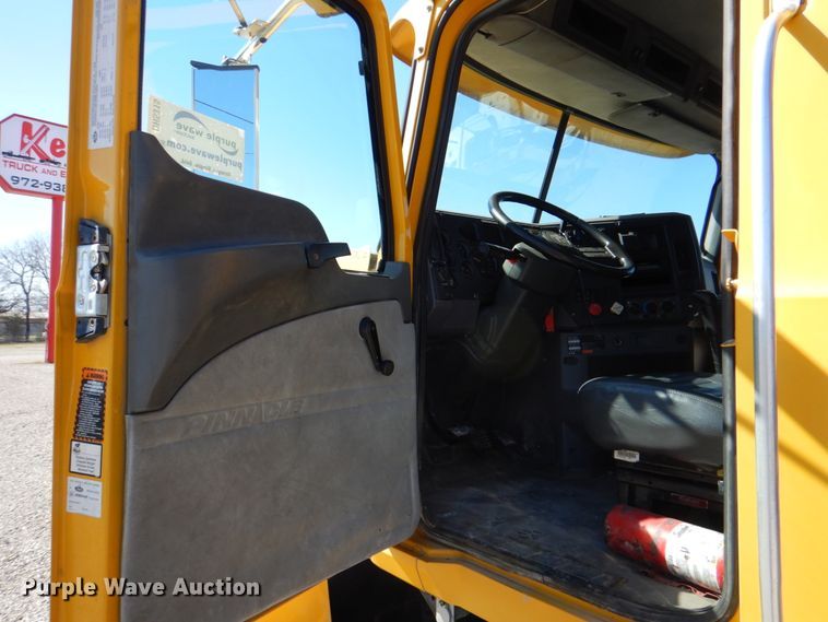 image for item DH5315 2009 Mack CHU613 crane truck