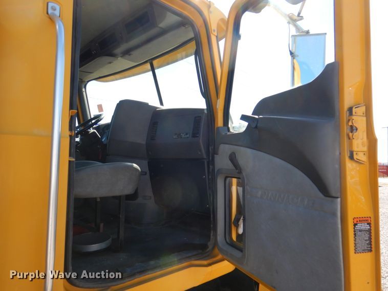 image for item DH5315 2009 Mack CHU613 crane truck