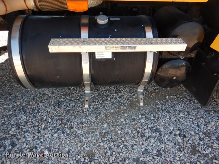 image for item DH5315 2009 Mack CHU613 crane truck