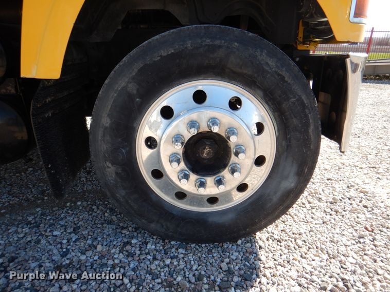 image for item DH5315 2009 Mack CHU613 crane truck