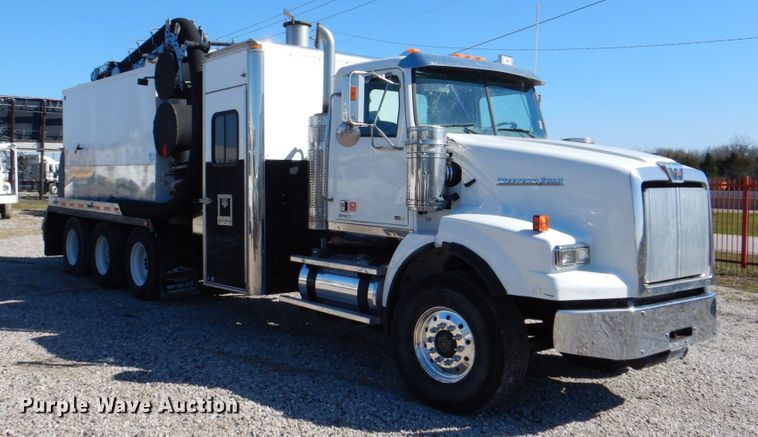 image for item DH5316 2013 Western Star 4900 hydrovac truck
