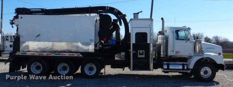 image for item DH5316 2013 Western Star 4900 hydrovac truck