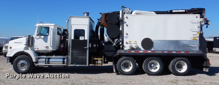 image for item DH5316 2013 Western Star 4900 hydrovac truck