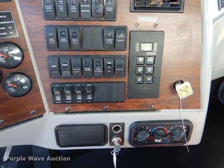 image for item DH5316 2013 Western Star 4900 hydrovac truck