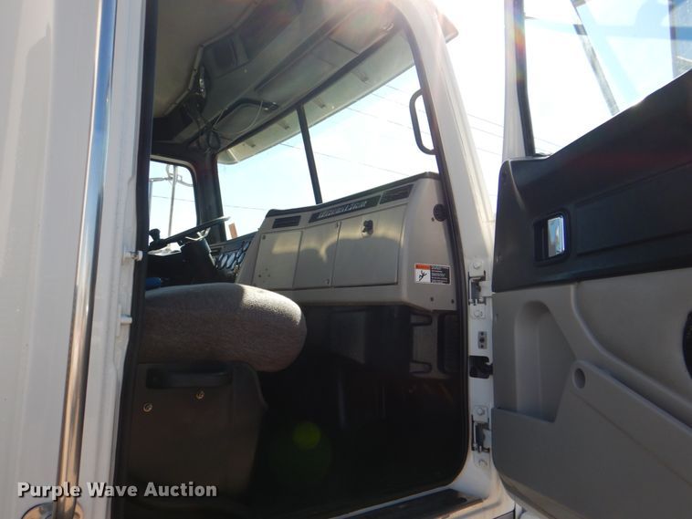 image for item DH5316 2013 Western Star 4900 hydrovac truck