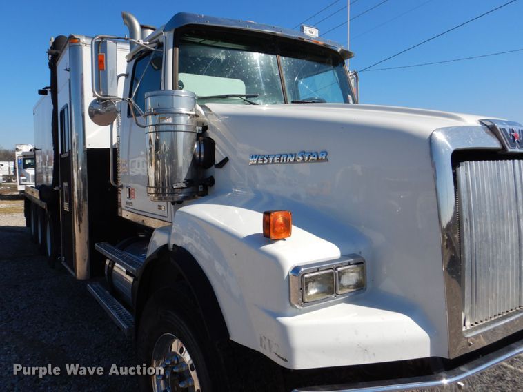 image for item DH5316 2013 Western Star 4900 hydrovac truck