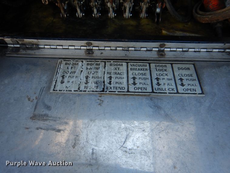 image for item DH5316 2013 Western Star 4900 hydrovac truck