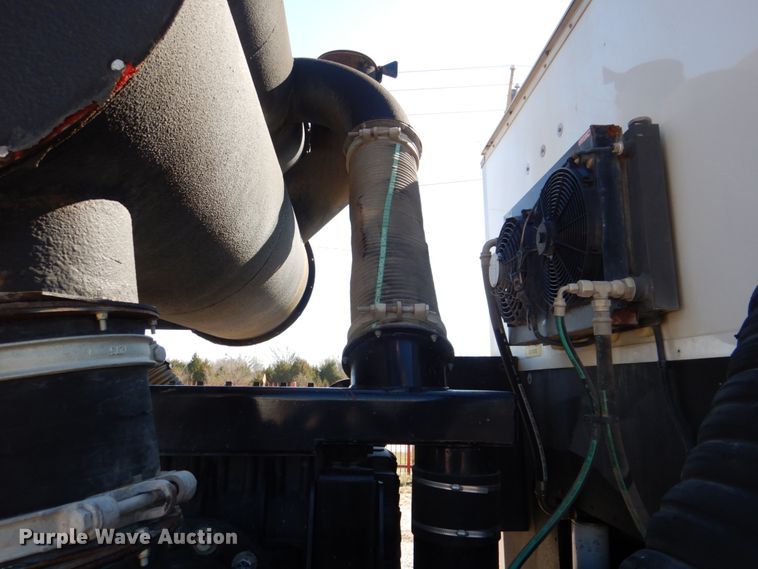 image for item DH5316 2013 Western Star 4900 hydrovac truck