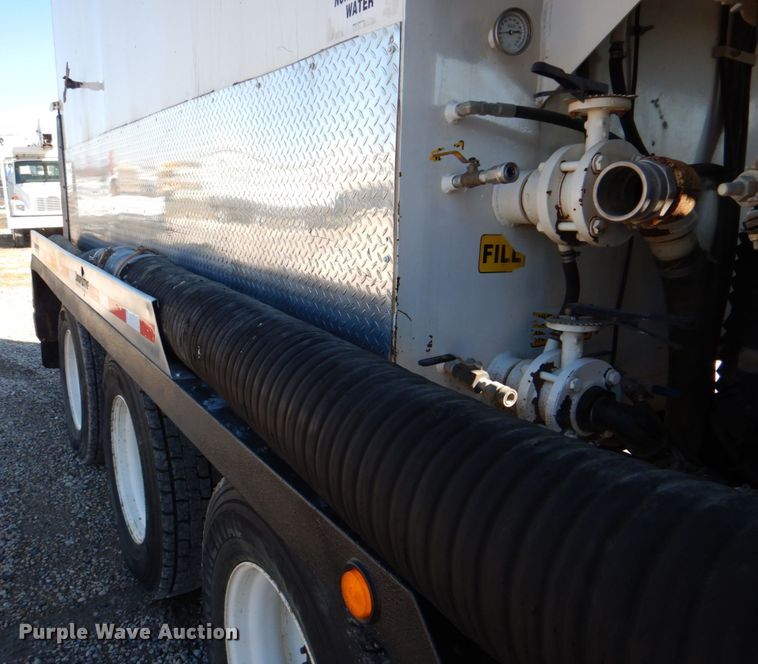 image for item DH5316 2013 Western Star 4900 hydrovac truck