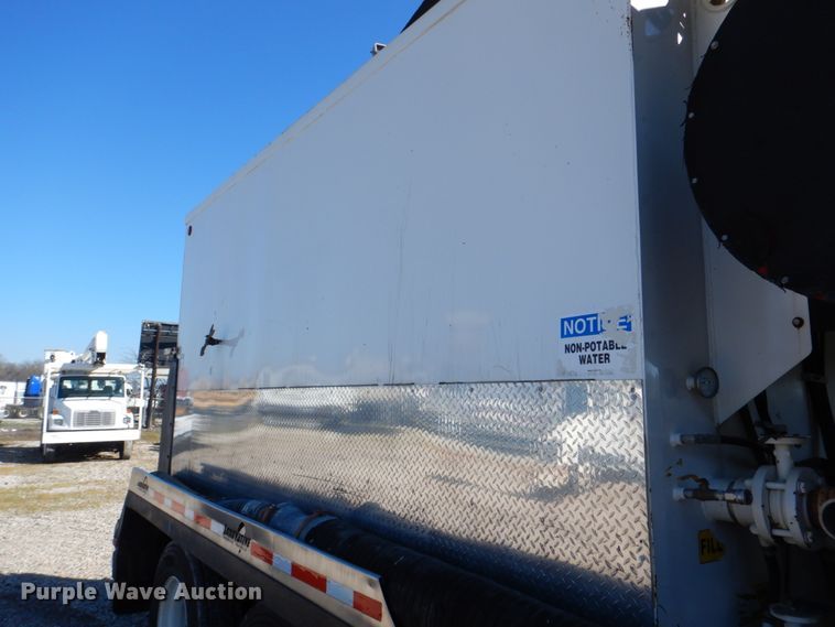 image for item DH5316 2013 Western Star 4900 hydrovac truck